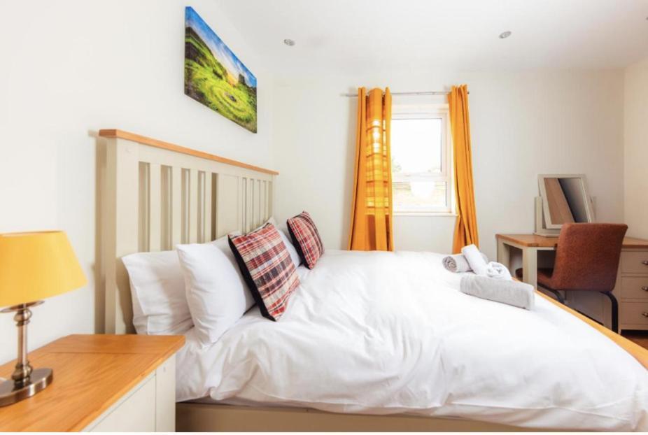 Luxury Cottage With Stunning Views Near Fairy Pools - School House 3 Carbost  Exterior photo