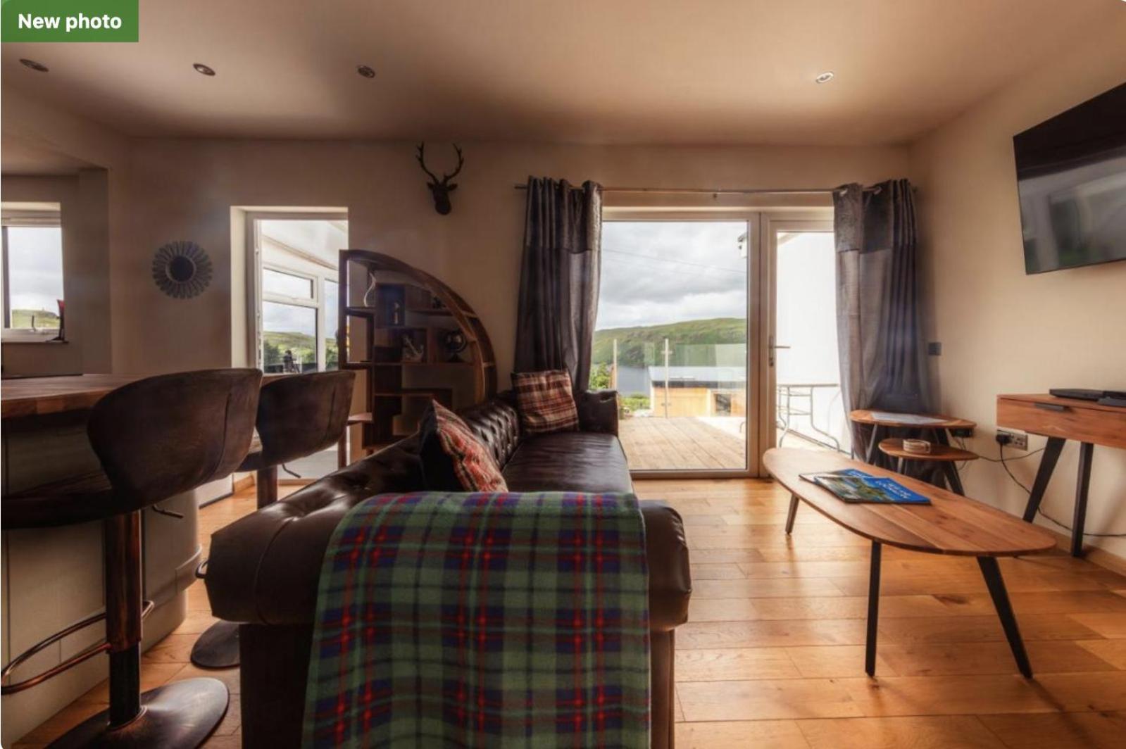 Luxury Cottage With Stunning Views Near Fairy Pools - School House 3 Carbost  Exterior photo